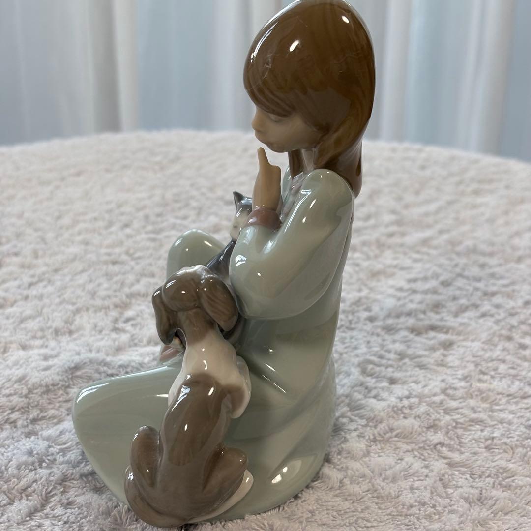 リヤドロ フィギュアリン ヴィンテージ 「ネコのお昼寝」＃5640