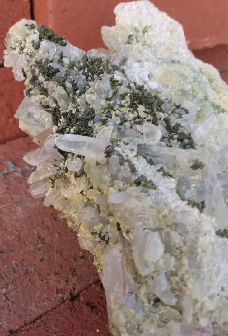 水晶 エピドート 共生クラスター900g　-mt500