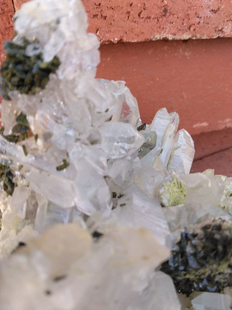 水晶 エピドート 共生クラスター900g　-mt500