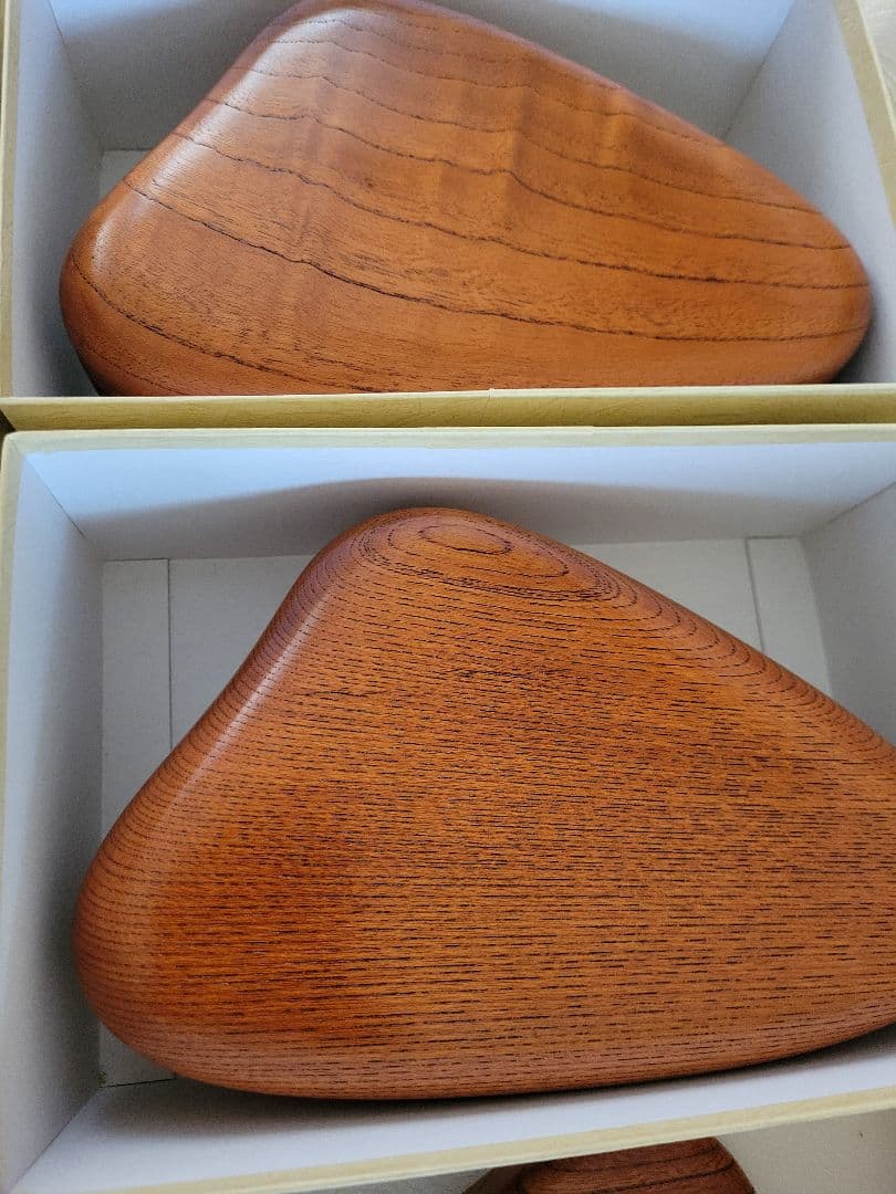 漆塗り貝型お弁当