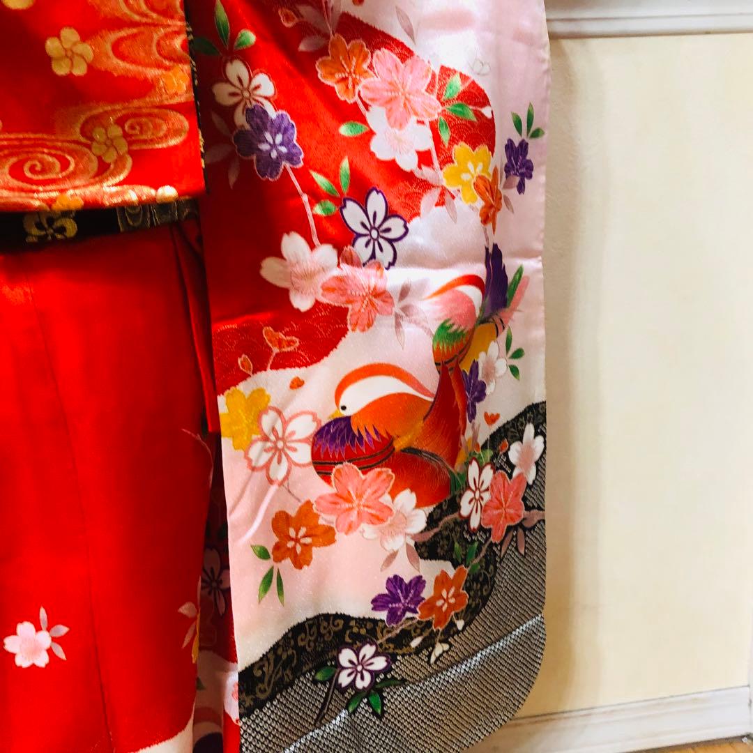 七五三7歳❣️人気赤地黒ぼかし柄❣️古典柄鴛鴦花々金彩煌びやか際立つ完全フルセット❣️