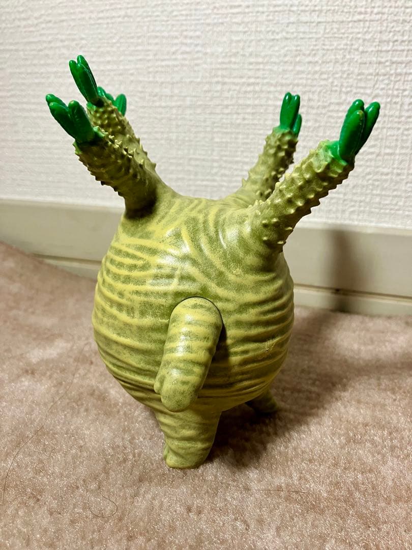 【値下げ】TOKY インディーズソフビ グラキリスちゃん 多肉植物