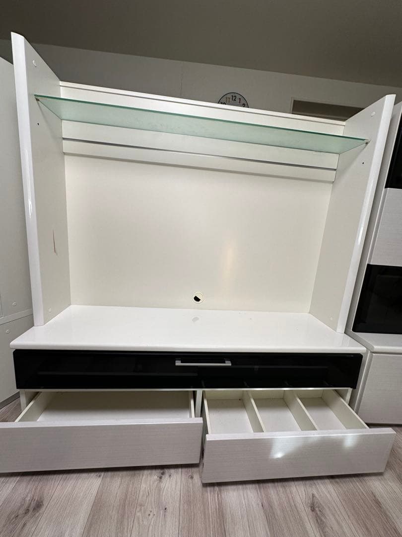 ホワイト大型テレビボード