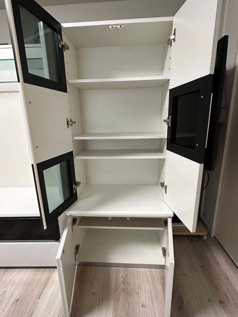 ホワイト大型テレビボード