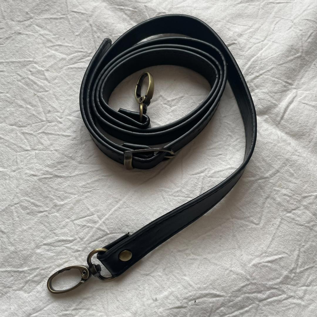 ショルダーストラップ【 ブラック / AG 】黒　バッグ 紐 スマホ ホルダー