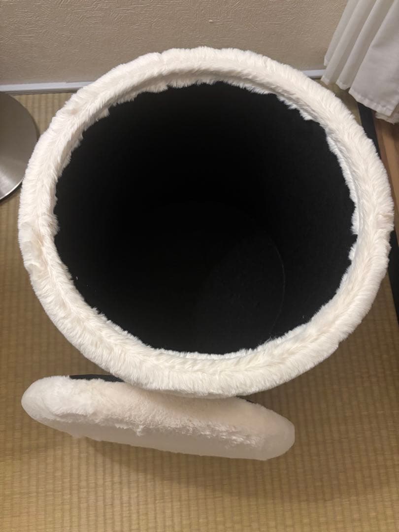 【匿名配送】ホワイトファー　スツール　キャスター付き