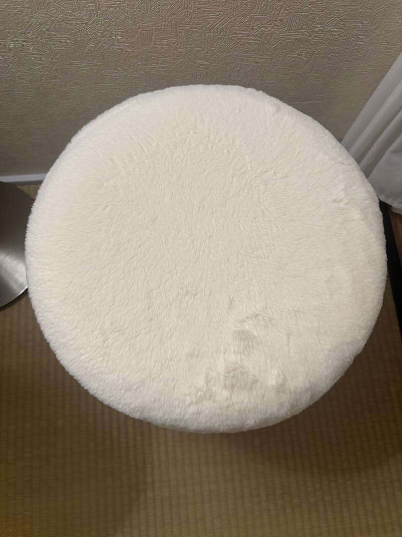 【匿名配送】ホワイトファー　スツール　キャスター付き