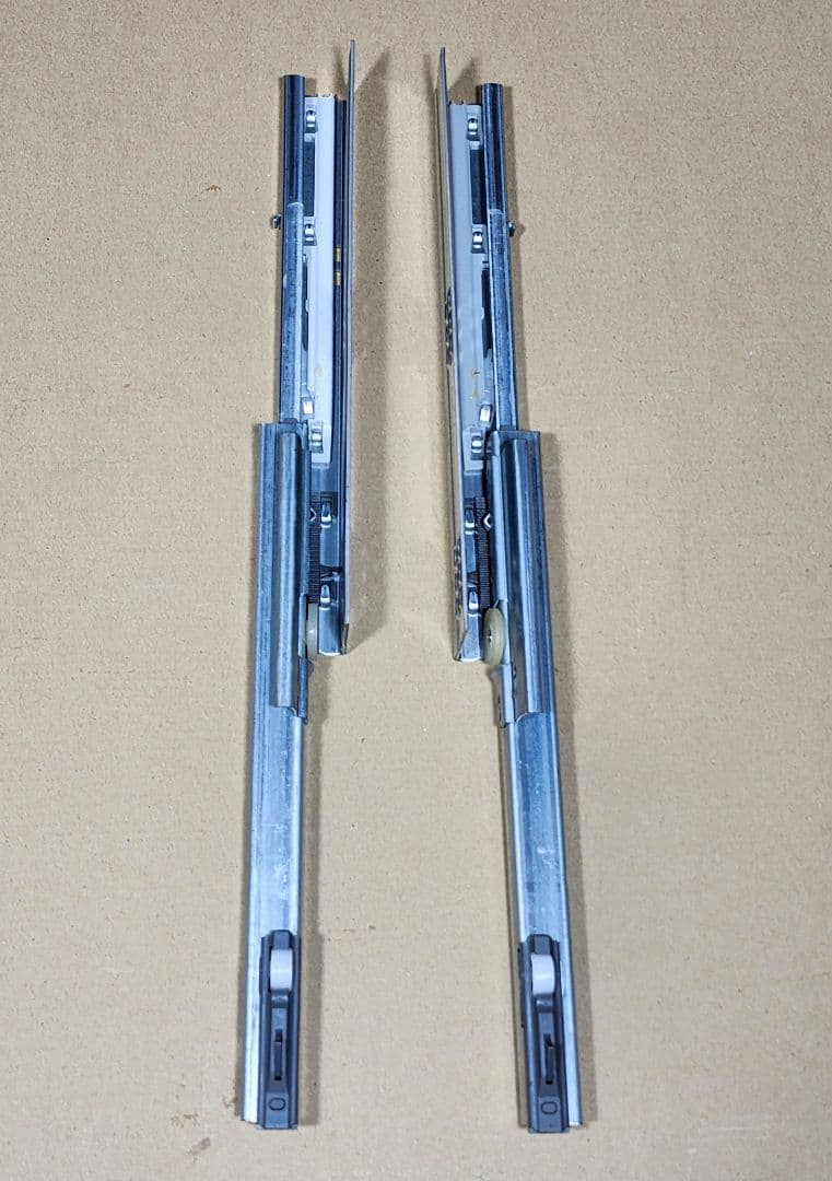 日本一安いBlum 558. 2701A LR×(20セット)浅引き出し用レール