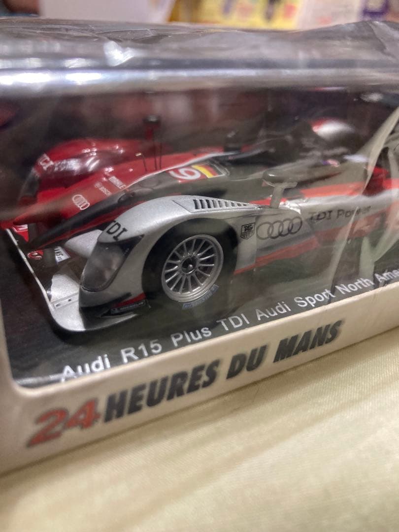 スパーク 1/43 アウディ R15Plus TDI LM2010 No.9優勝