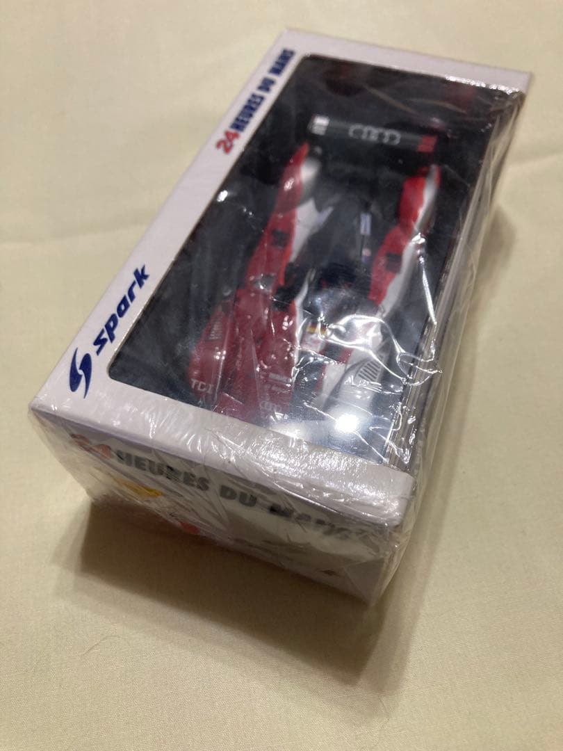 スパーク 1/43 アウディ R15Plus TDI LM2010 No.9優勝