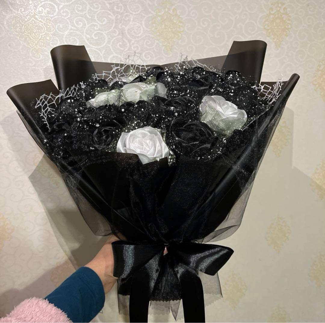 21本黒白薔薇ブーケ プレゼント お祝い 枯れない花 永生薔薇 特別な人