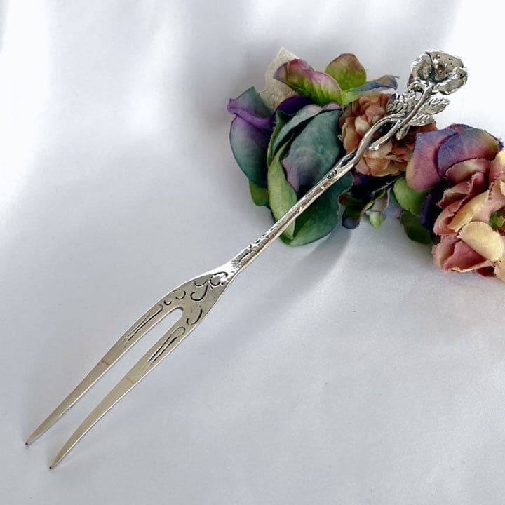 ドイツ製 ヒルデスハイムローズ 薔薇のピックフォーク大 銀800製 美品