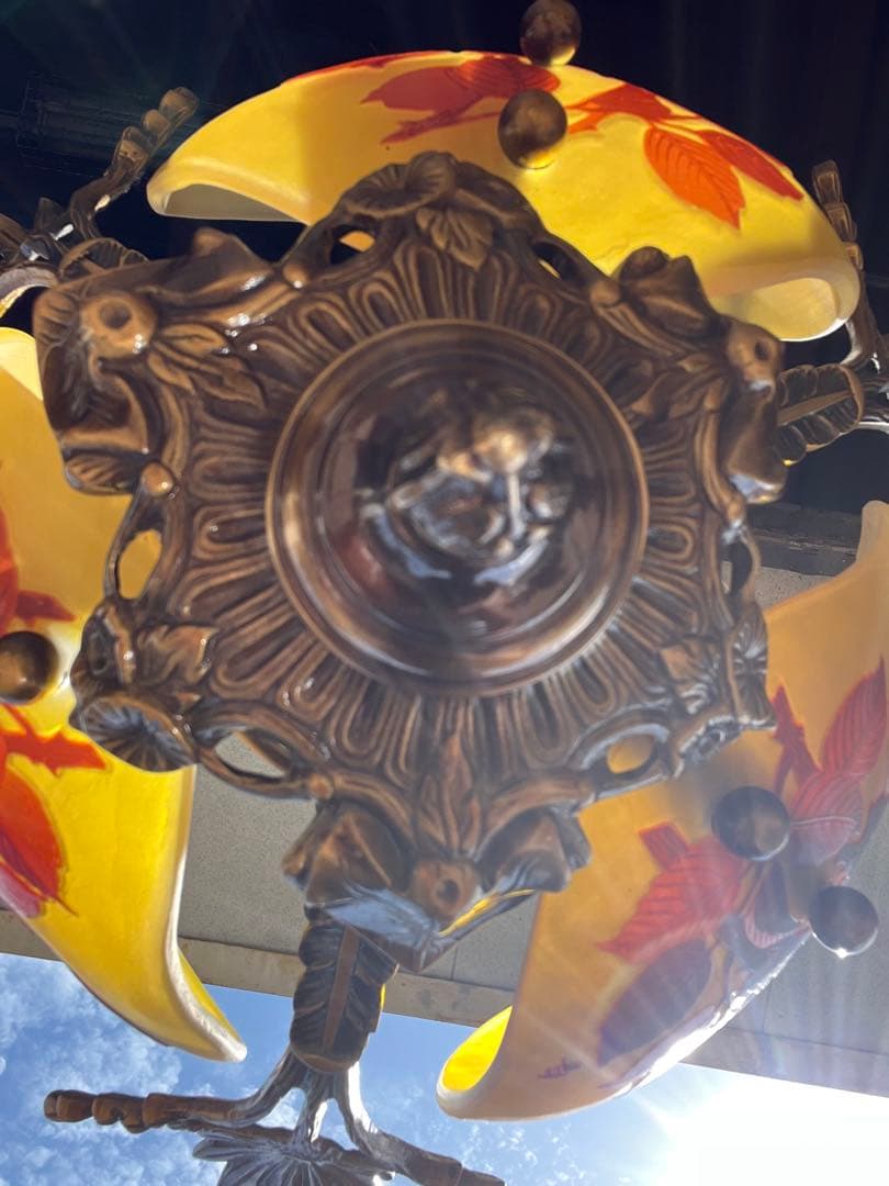 エミールガレ　3灯　吊りライト　花柄ガラスシェードの吊り下げ照明