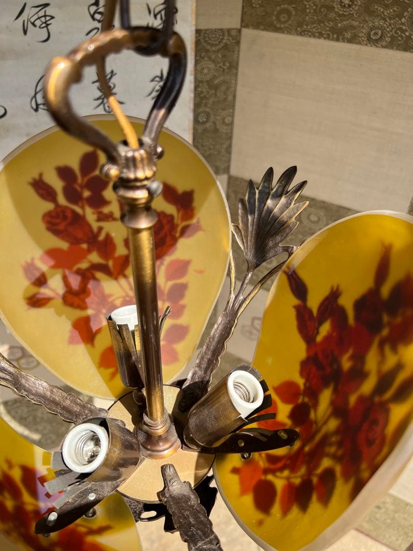 エミールガレ　3灯　吊りライト　花柄ガラスシェードの吊り下げ照明