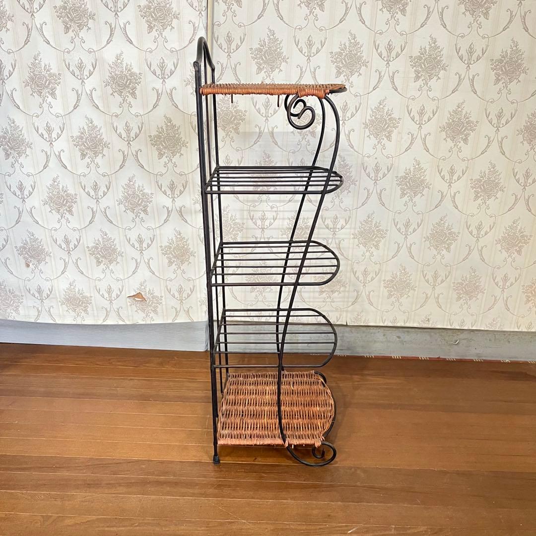 【アンティーク】アイアンフレーム ラタン 籐 ラック 飾り棚 シェルフ 古道具