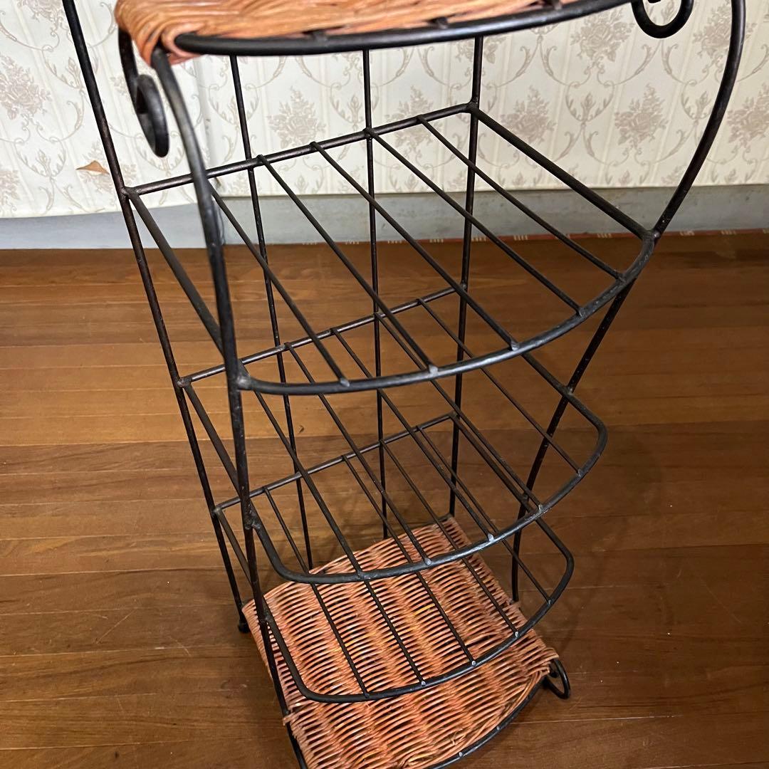 【アンティーク】アイアンフレーム ラタン 籐 ラック 飾り棚 シェルフ 古道具