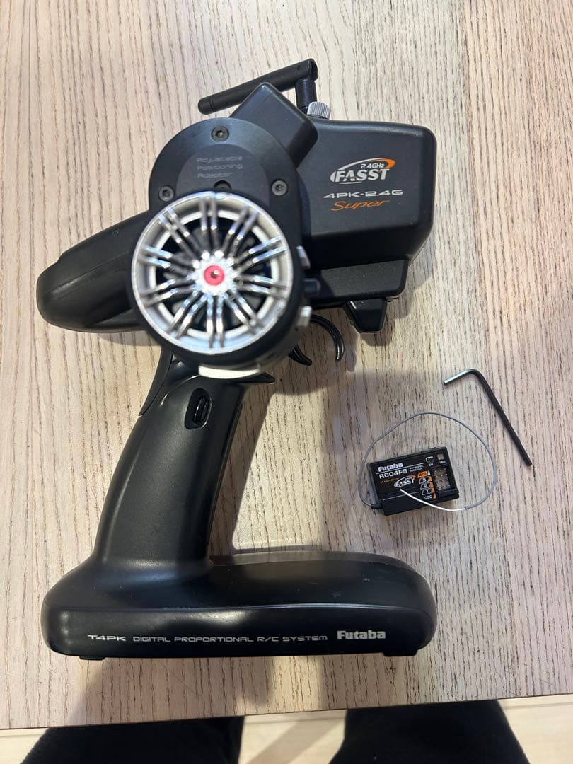 フタバ 4pks R604FS 動作確認済 液晶難有　ジャンク　プロポ　ラジコン
