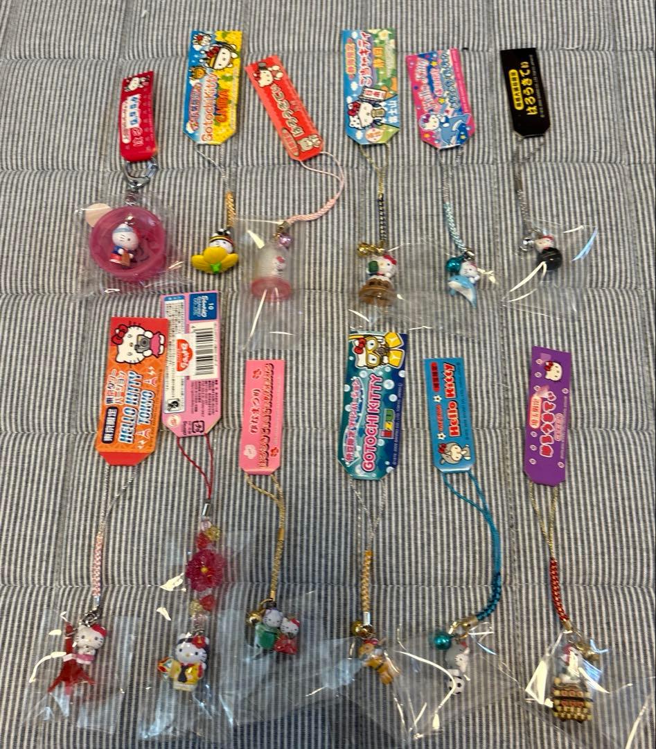 ご当地キティ ストラップ セット - メルカリ