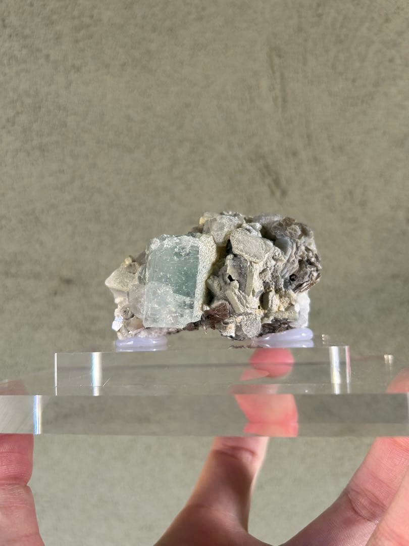 アクアマリン アクリル台座付き 原石 ミネラル