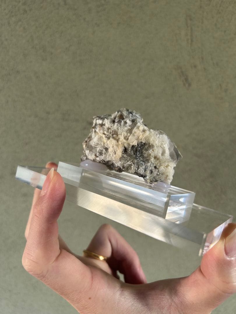 アクアマリン アクリル台座付き 原石 ミネラル