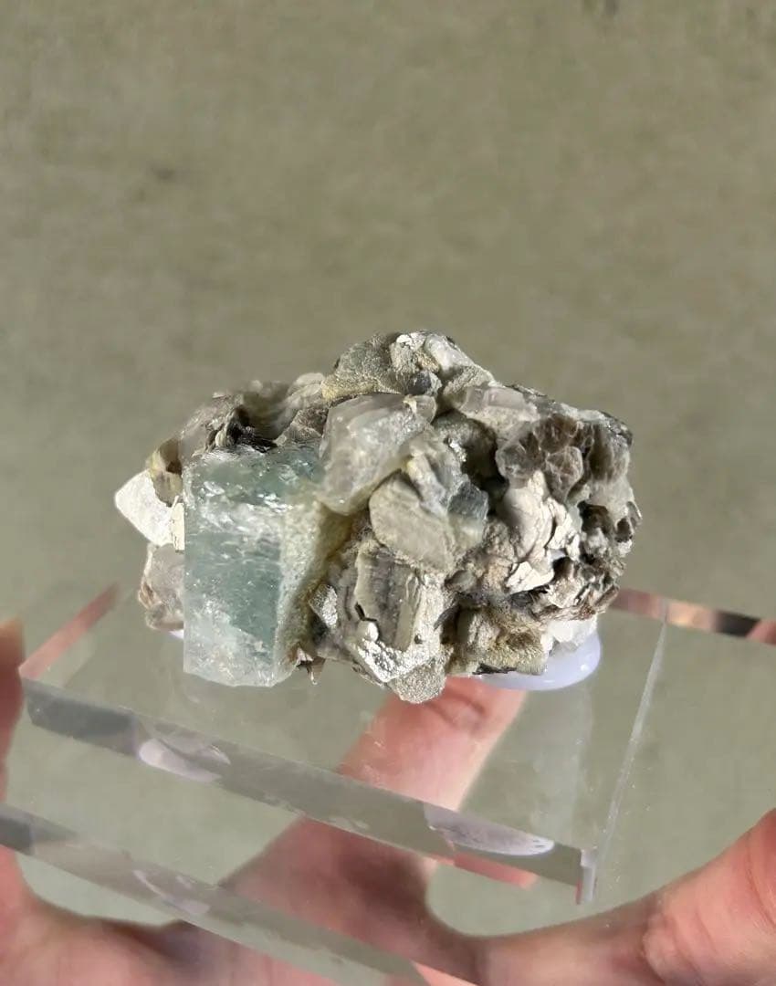 アクアマリン アクリル台座付き 原石 ミネラル
