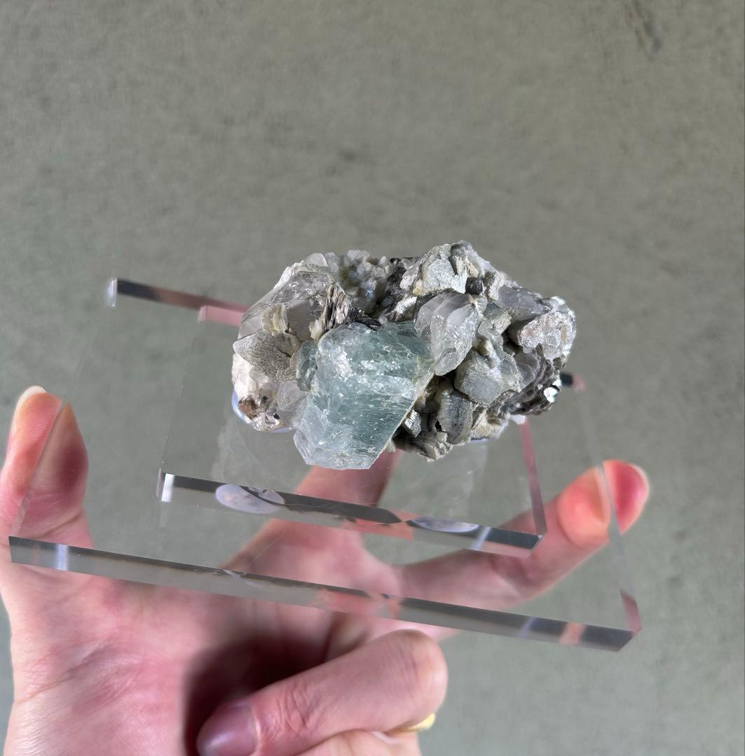 アクアマリン アクリル台座付き 原石 ミネラル