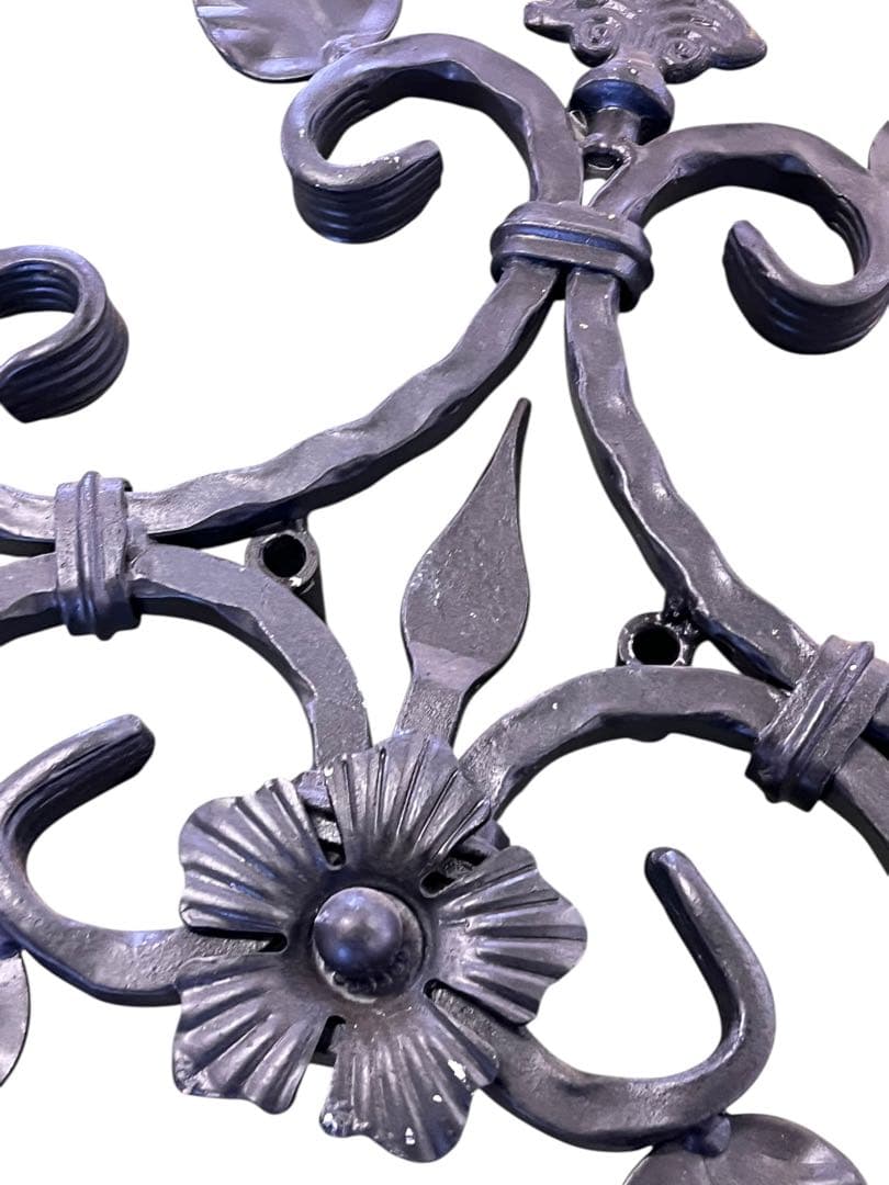 アンティークハンドメイドアイアン製オーナメント 79 cm x 35 cm