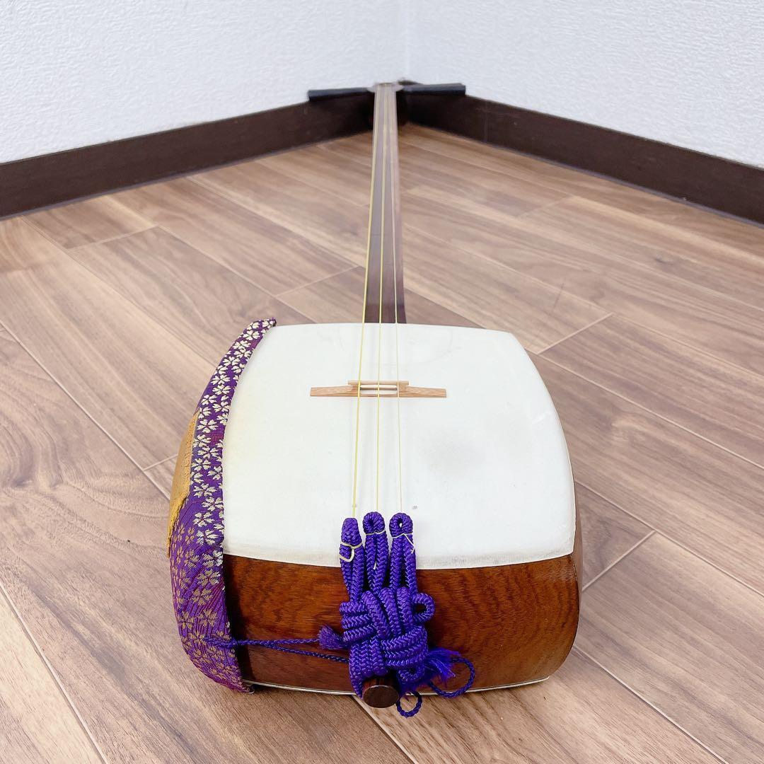 細棹 三味線 犬皮 平溝 丸打胴　花梨材