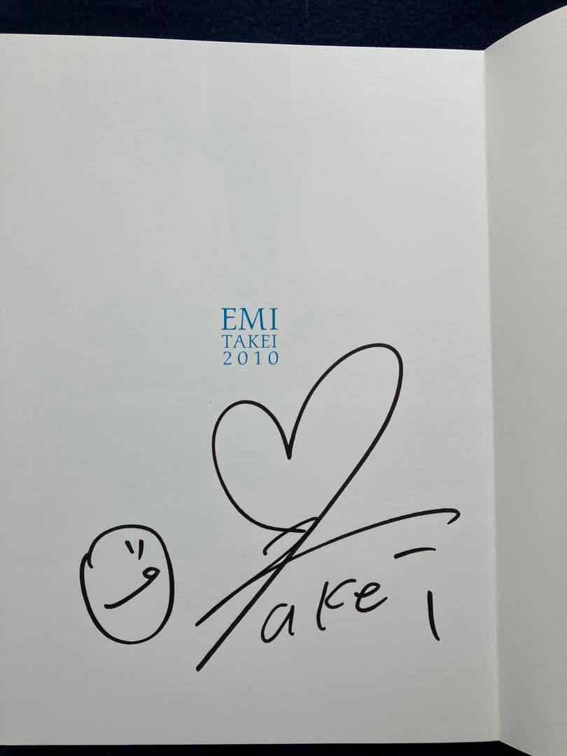 風の中の少女 : 武井咲写真集 直筆サイン入り 写真1枚付き - メルカリ