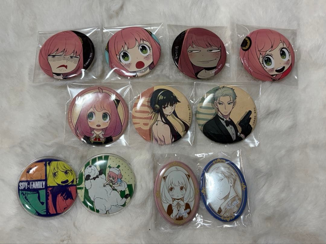 スパイファミリー 缶バッジ アクスタ まとめ売り - メルカリ