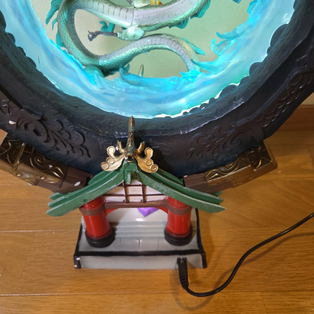 千と千尋の神隠し　海外フィギュア　　　 ライトアップ　チヒロ　ハク　アブラヤ