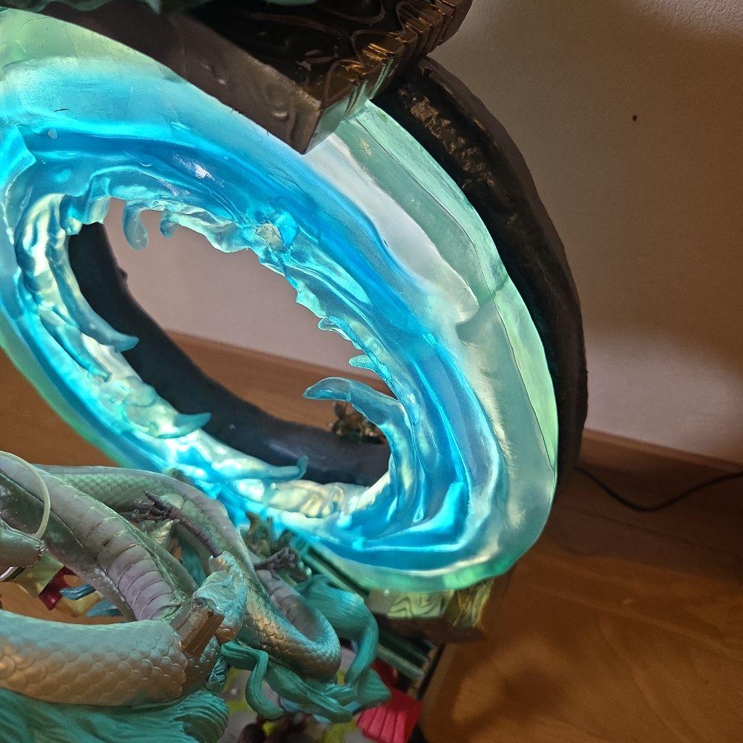 千と千尋の神隠し　海外フィギュア　　　 ライトアップ　チヒロ　ハク　アブラヤ