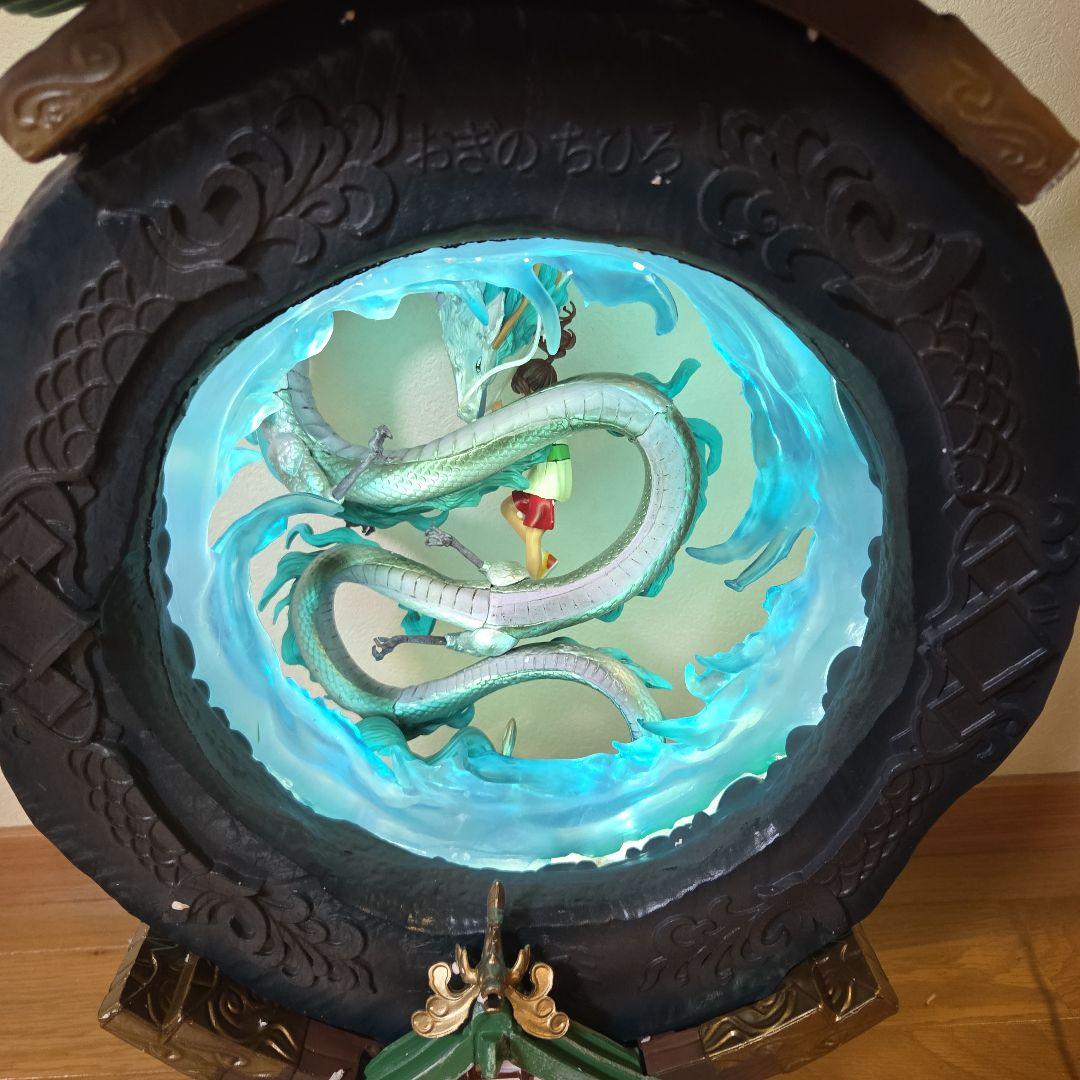 千と千尋の神隠し　海外フィギュア　　　 ライトアップ　チヒロ　ハク　アブラヤ