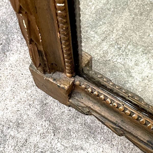 ビンテージ　ウォールミラー　壁掛け鏡　木製枠　木彫りの装飾