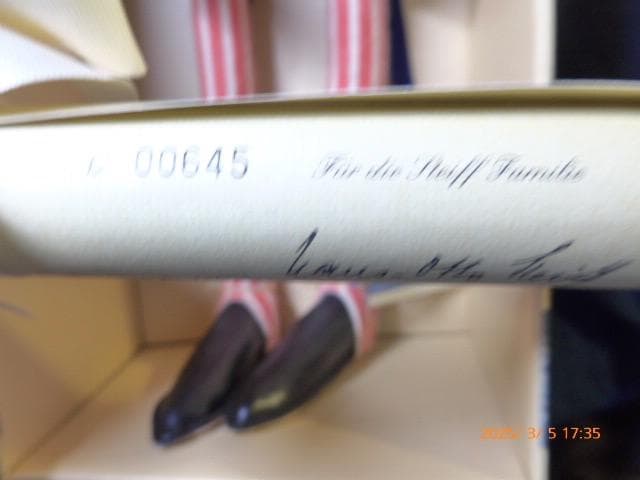 シュタイフのフェルトドール 世界限定1000体の復刻 アンクルサムです