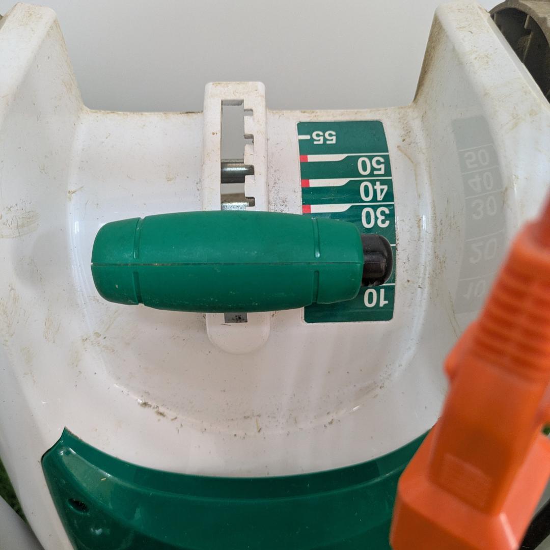 Makita マキタ 芝刈機 MLM2301 集草カゴ ツナギコード付 - メルカリ