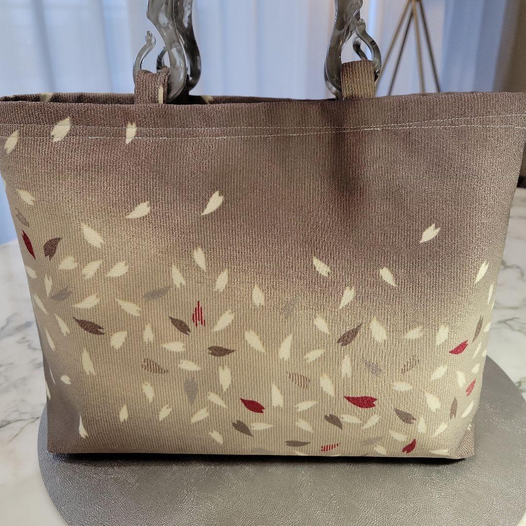 〈セール品〉小紋生地リメイク　持ち手　グレーアクリルハンドル　バッグ㊸