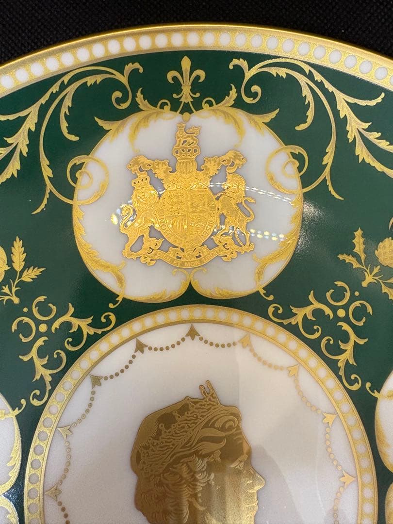 ハロッズ エリザベス女王 ダイヤモンドジュビリー プレート グリーン