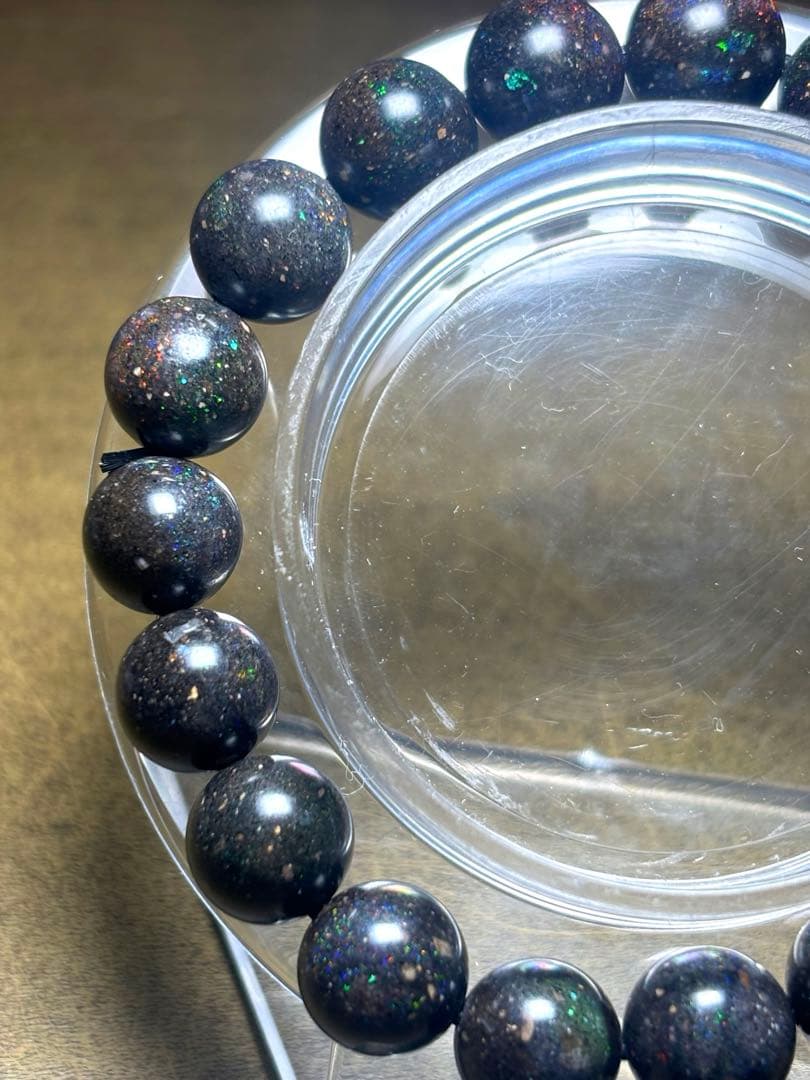 【新入荷】高品質　ブラックマトリックスオパールブレス10.2㎜（新品未使用）虹色