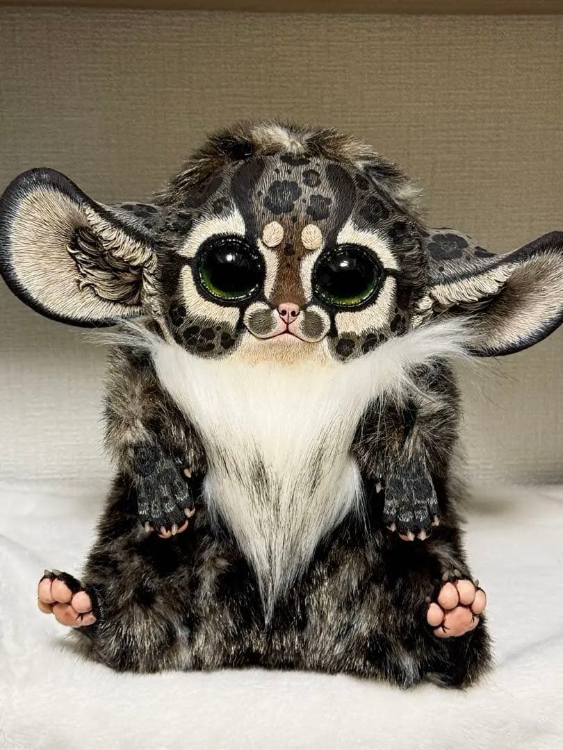 アートドール ハンドメイド 幻獣 海外作家 稲荷キツネ 山猫柄 ぬいぐるみ 人形