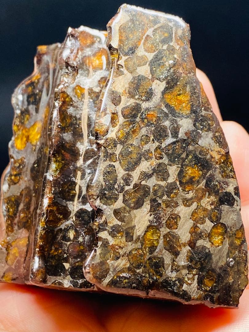 パラサイト隕石 258g 隕石 石鉄隕石 筆立て セリコ隕石 隕石原石