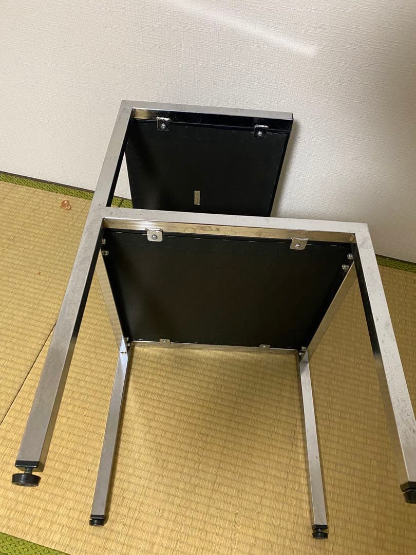 ステンレス製収納チェア