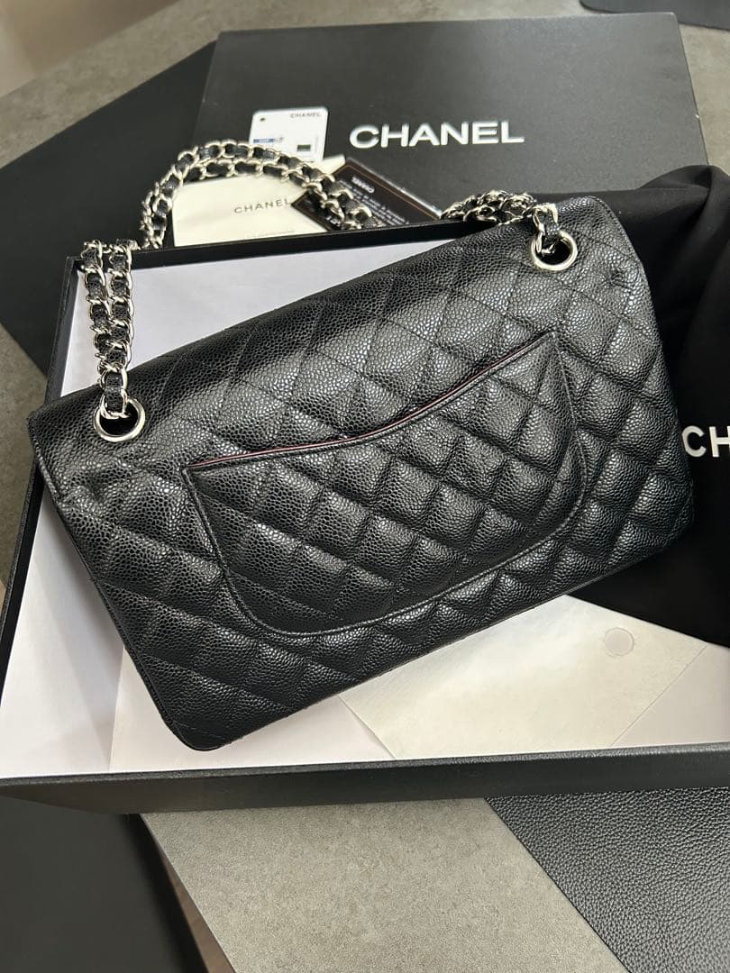 CHANELマトラッセ25 ノベルティ 海外製 - メルカリ