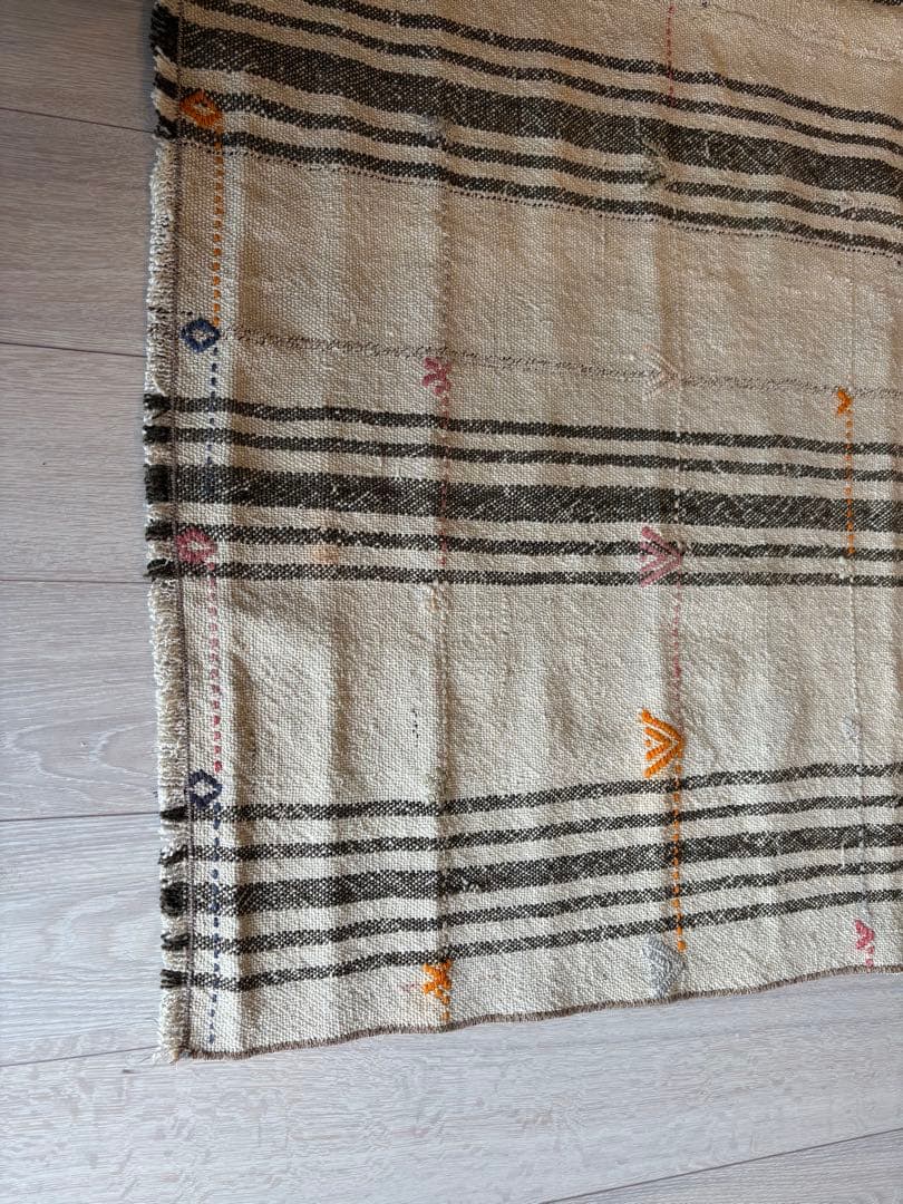 一点物ビンテージラグ・キリム（トルコ、アナトリア）167 x 189cm