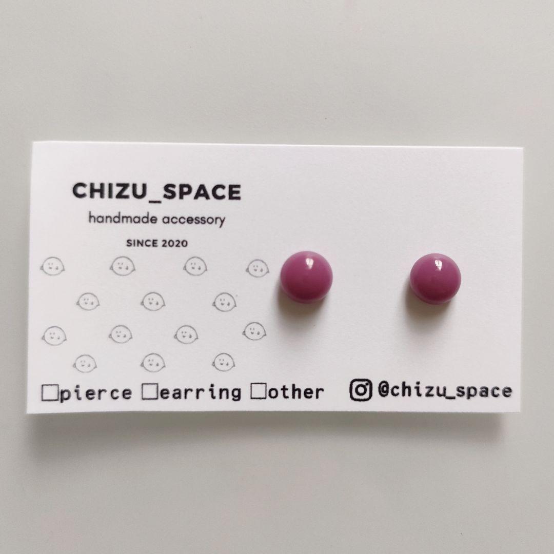 取引中　《ブライトパープル》*カラフルなガラスの小粒ピアス/イヤリング