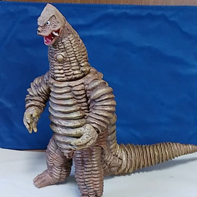 エキスプラス(レッドキング初代・二代目2体セット) - メルカリ