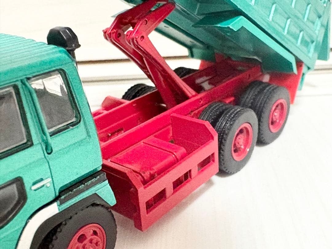 《新品箱付》1:64 HINO ダンプ　トラック　ミニカー