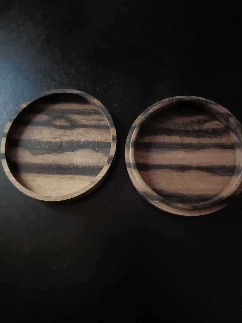 佐々木省庵作品 黒柿材　本クワガタ雄雌漆絵 蓋物