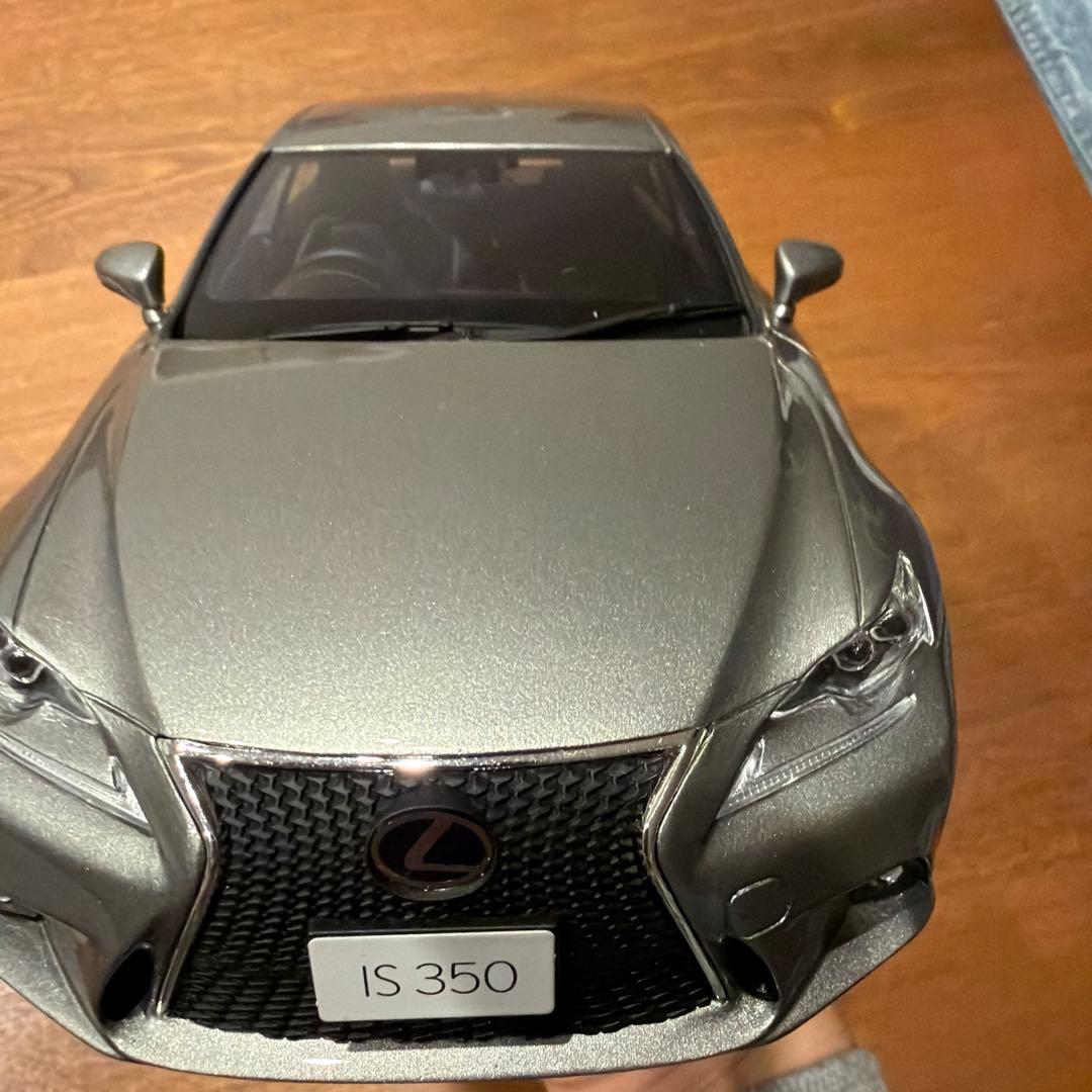 レクサスis Fスポーツ350 サムライ　1/18 展示のみ