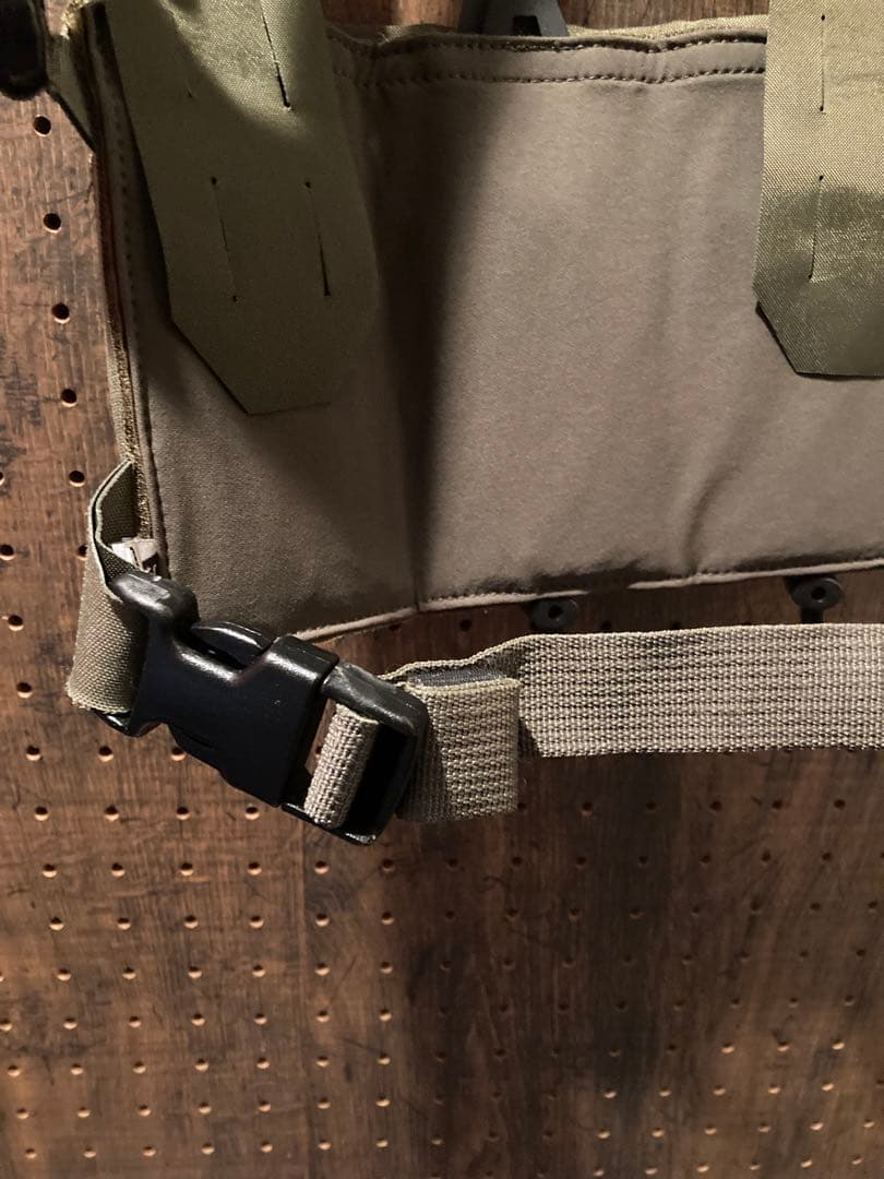 ダイレクトアクション　チェストリグ　美品　ポーランド製